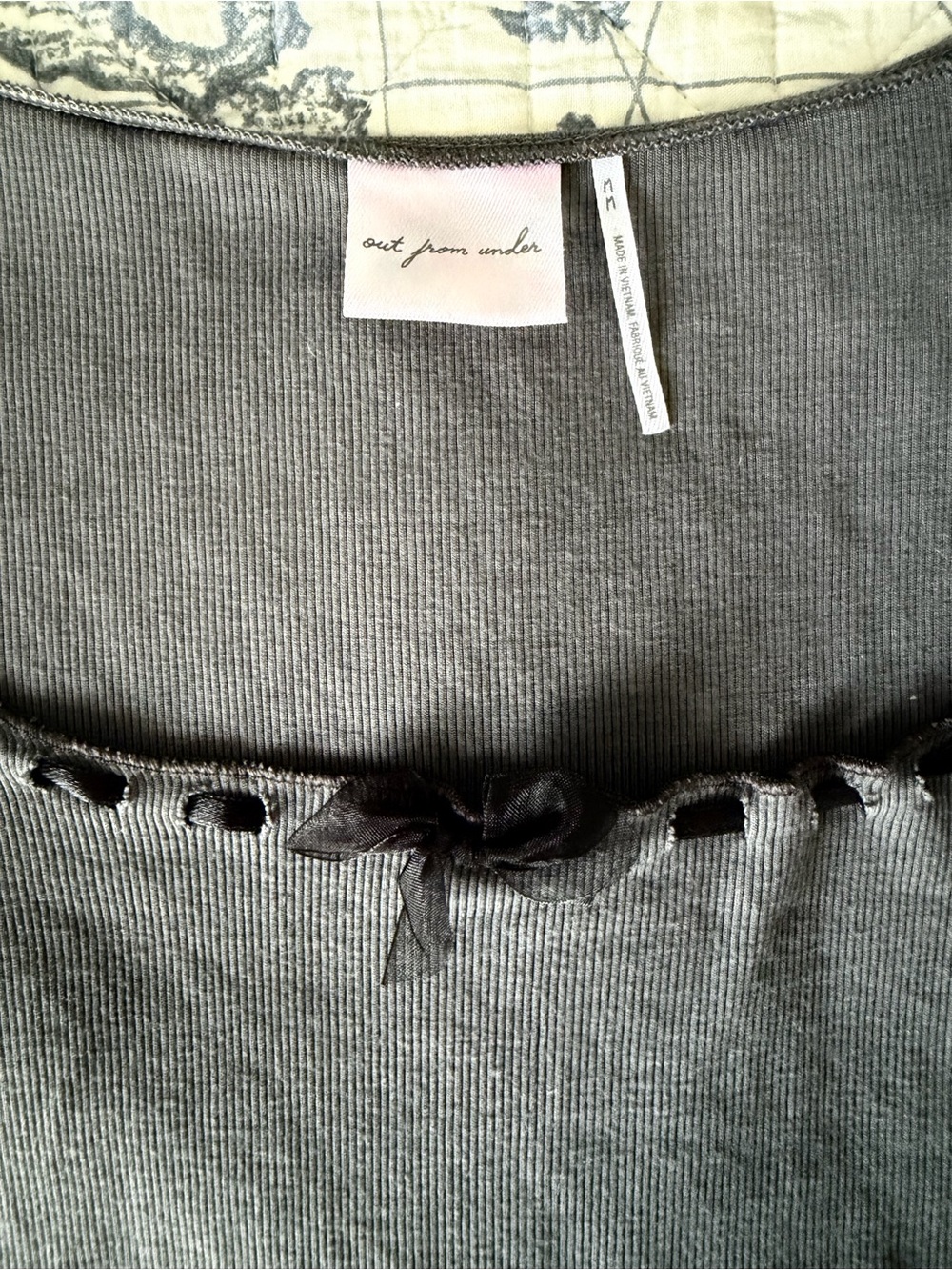 Urban Outfitters Gray Ribbed Square-Neck Crop Top with Bow - Picture 3 of 3